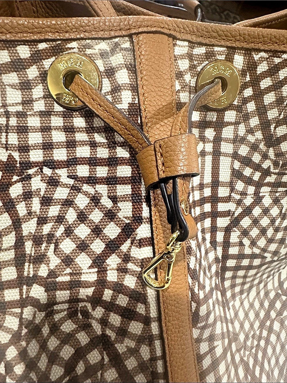 MCM Stark Visetos Shopper Tote Brown & Cream - Picture 6 of 7
